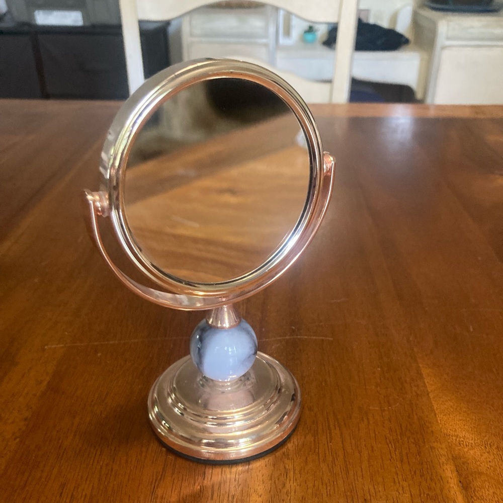 Small mirror